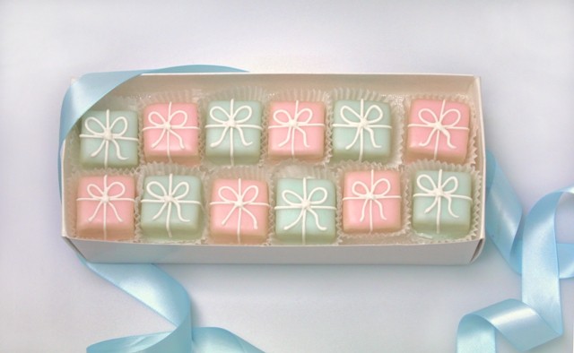 Gift Box of Design Your Own Petits Fours